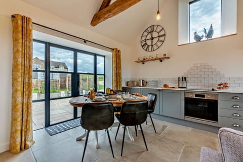 Fox Kitchen - StayCotswold