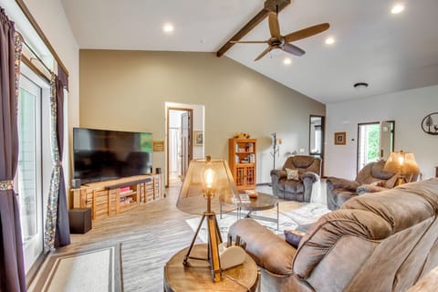 Shelton Vacation Rental | 3BR | 2BA | 2,168 Sq Ft | 3 Steps Required to Enter