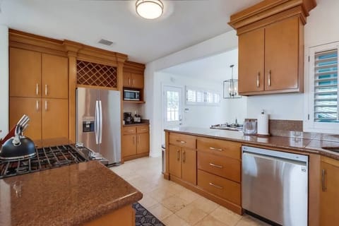 The kitchen is fully equipped with everything you need to prepare a meal at home. Have a special request? Please let us know!