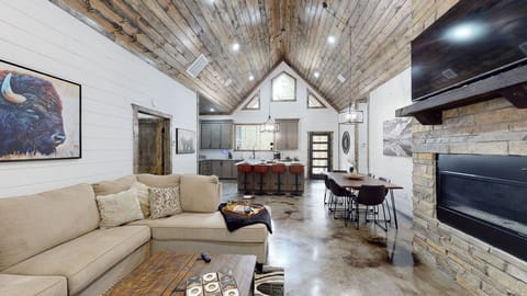 Placid-Pines-Dining-Room(2)