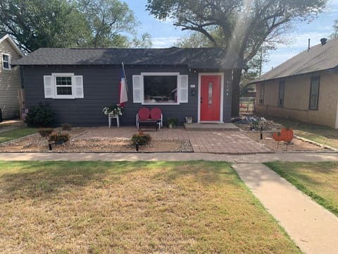 Front view of property