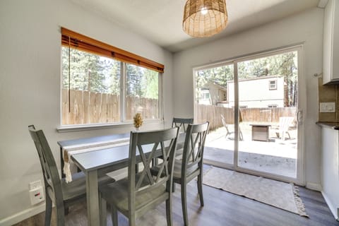 Dining Area | Dishware/Flatware