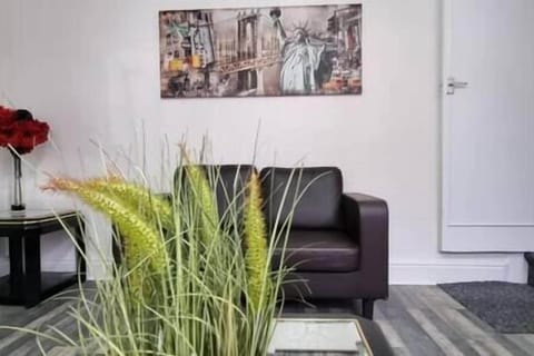 A8f76834 5f7b 4cf9 8696 ec8242ba4845