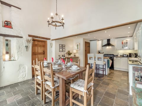 Kitchen/diner | The Coach House - Dan Y Graig, Crickhowell