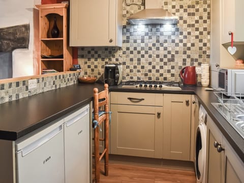 Kitchen | Ty Tarth, Talysarn, near Caernarfon