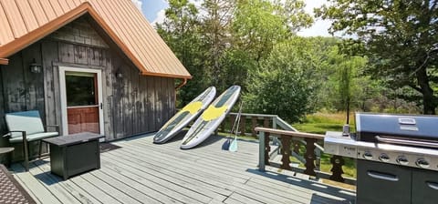 Paddle boards included