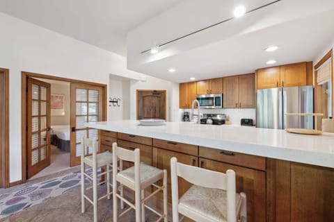 lowerborders-114-3793_54543077427_o