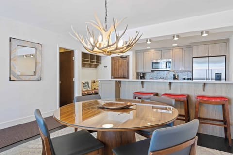 1685569536696-1739-6