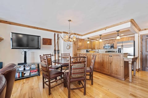 1685567852278-1724-6