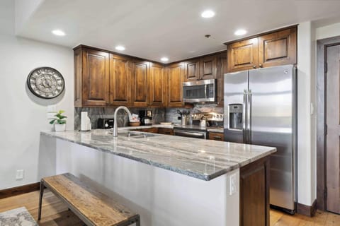 1697052616366-1721-11