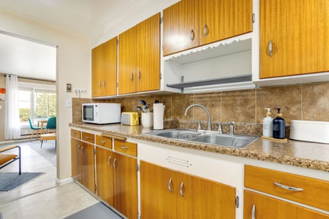 Kitchen | Coffee Bar | Blender