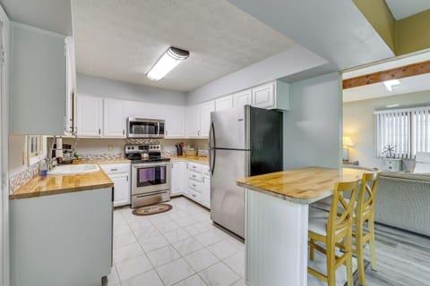 Kitchen | 1st Floor | Dishwasher | Coffee Maker | Cooking Basics