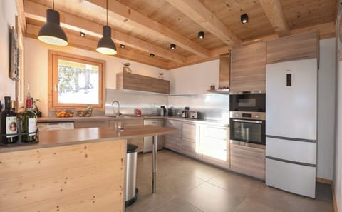 55ef552c-7ccc-4202-8166-7bcd07c49199