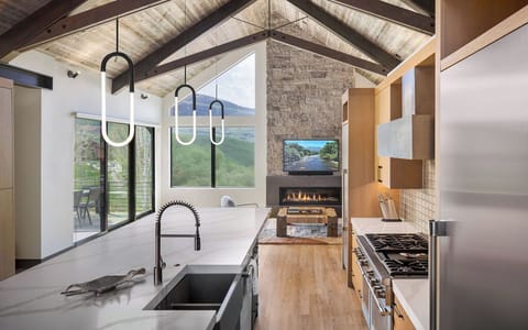 Innovative lighting in the kitchen