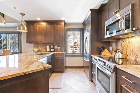 BordersLodge-213-9705