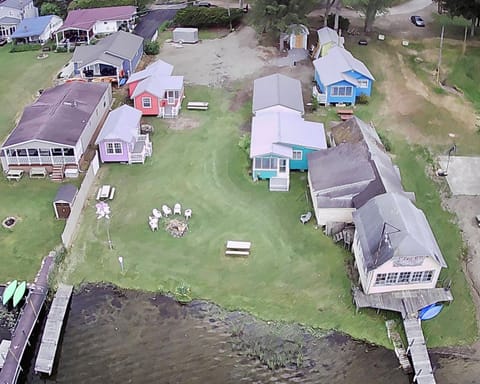 Cluster of 5 cottages all for rental. Great for family reunions!