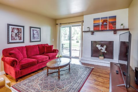 Sedona Vacation Rental | 2BR | 2BA | 1,200 Sq Ft | Half Step Required