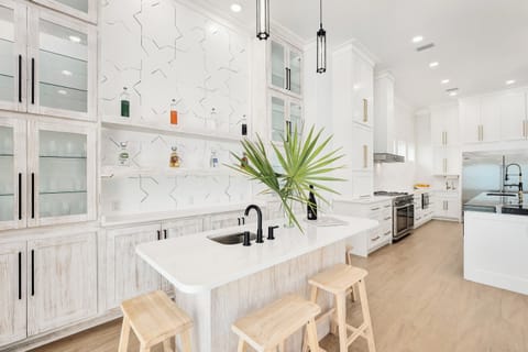 Salt & Light - Seacrest - Second Floor - Wet Bar