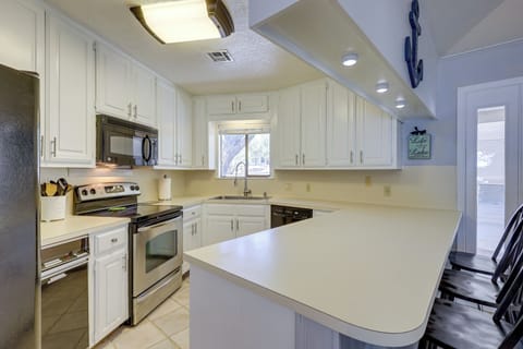 Kitchen | Coffee Maker | Dishwasher | Toaster