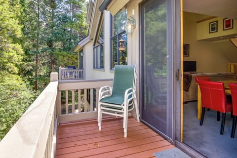 Balcony | Gas Grill | Outdoor Seating