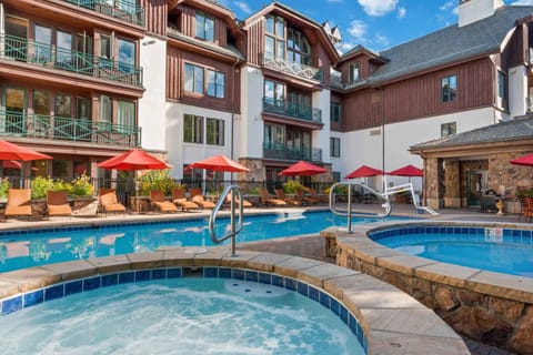 Take a dip in paradise! Enjoy the sparkling pool and unwind in one of the luxurious hot tubs.