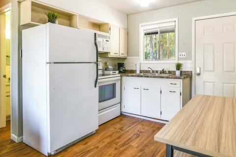 Kitchen | Drip Coffee Maker