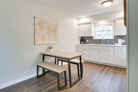 Dining Area | Free WiFi (Limited) | Central Heating & A/C