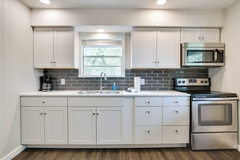 Kitchen | Cooking Basics | Drip Coffee Maker | Toaster