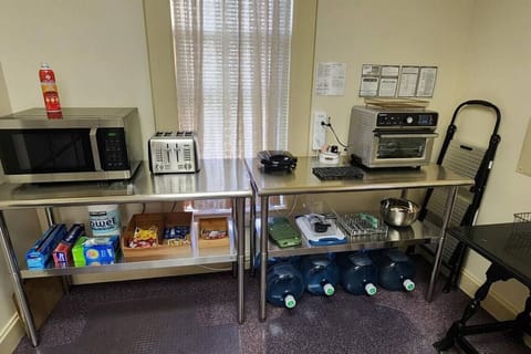 Coffee/tea maker, dining tables