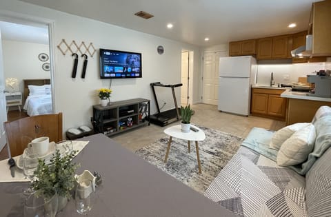 Living area | Smart TV, video games, computer monitors
