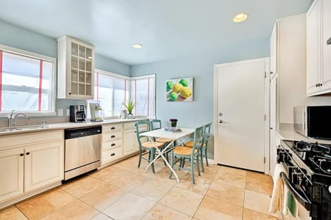 Well equipped kitchen