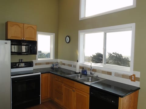 Full kitchen with amazing ocean view 3rd floor