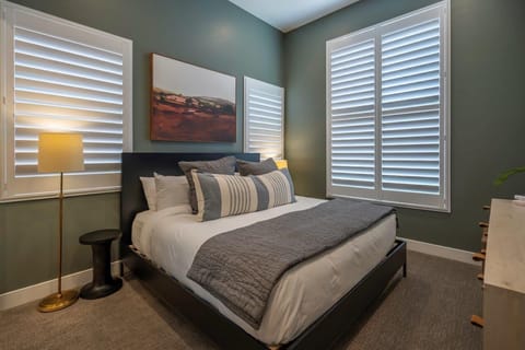 Bedroom 2, king bed, main floor