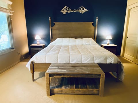 King Size Magnolia Bed with memory foam mattress