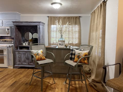 Workspace, read the morning paper or enjoy coffee for two at the coffee nook! 