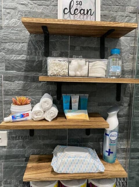 Bathroom amenities