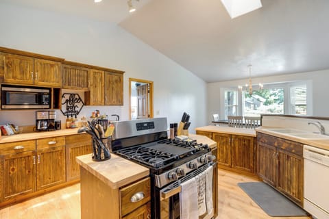 Kitchen | Drip Coffee Maker | Spices | Toaster