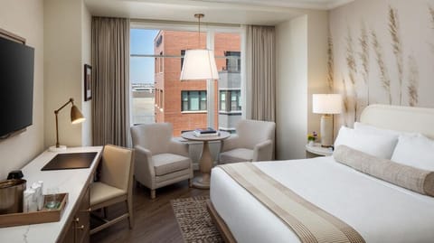 Unit with King bed. Exact unit will be assigned upon arrival. Views, colors, and decor may vary.