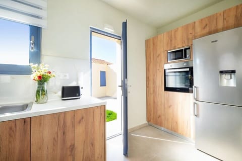 Bright and modern kitchen area.