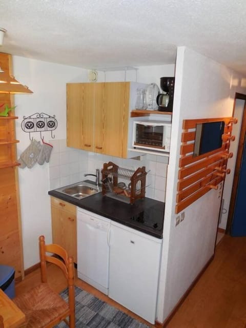 Fridge, oven, dishwasher