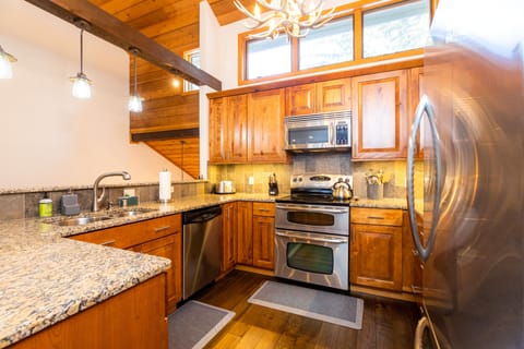 The kitchen is fully stocked for you to prepare your favorite meals!
