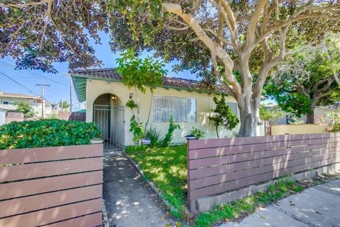 Entrance from the street