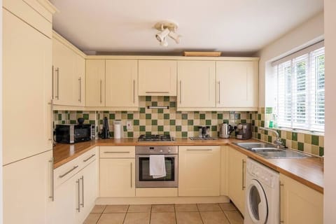 194d3003 2543 467b b226 37b0afe20292