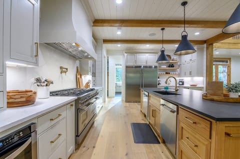 Double dishwashers for an easy clean up. 