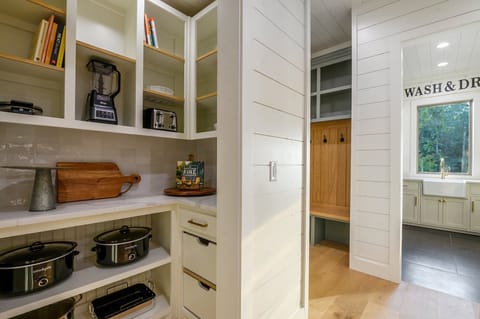 Just bring the food! 