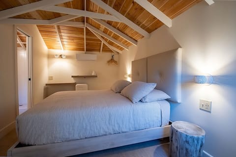 Unit with Queen size bed