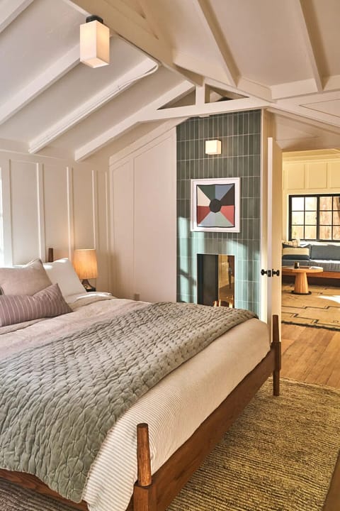 Unit with King size bed