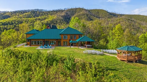 Hotel, Resort, Cottage, House, Outdoors