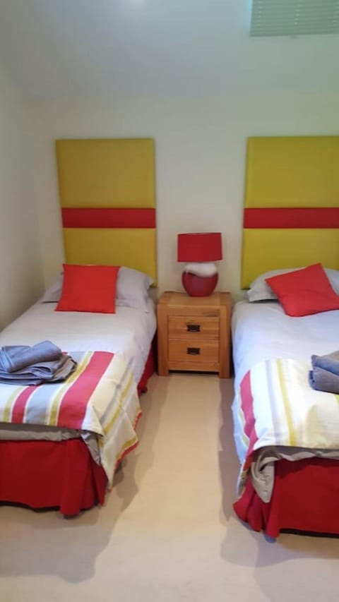 3 bedrooms, travel crib, free WiFi, bed sheets