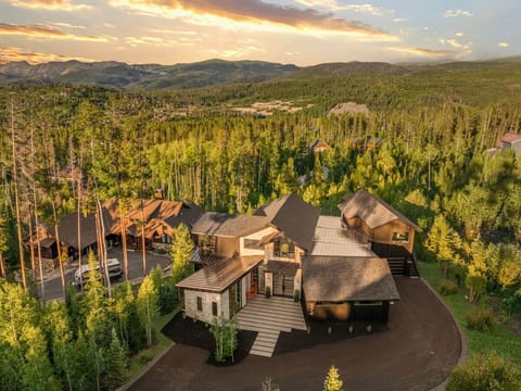 Built in 2023 Mountain Contemporary home located in the uber exclusive Leland Creek Neighborhood privately tucked away yet only mins from Downtown Winter Park and Winter Park Ski Resorts